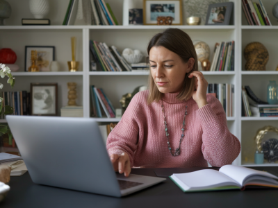 Quelle mini‑routine créative à faire avant un appel zoom pour être à l'aise et inspiré·e